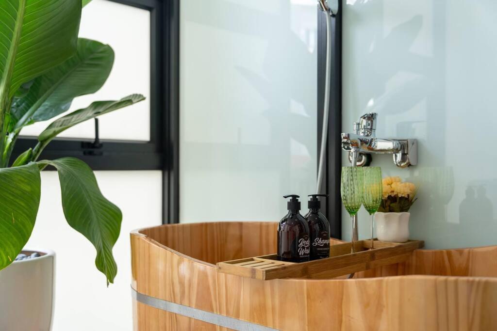 Entireplace*2Br/Bathtub/Supercenter*New* Ханой Экстерьер фото